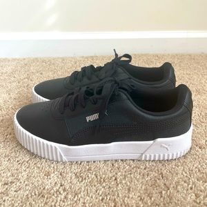 Women’s Puma Carina Sneaker